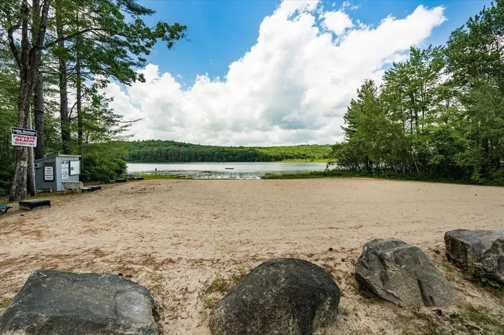 16 Gorham Drive Dunbarton NH 03046