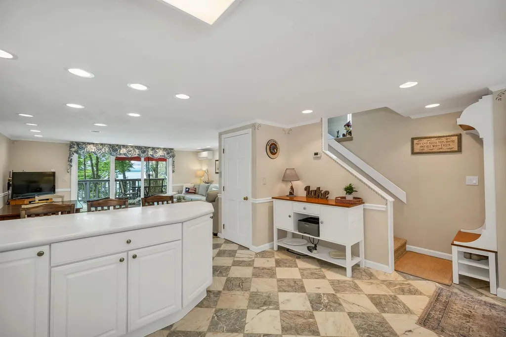 19 Wawbeek Road Tuftonboro NH 03850