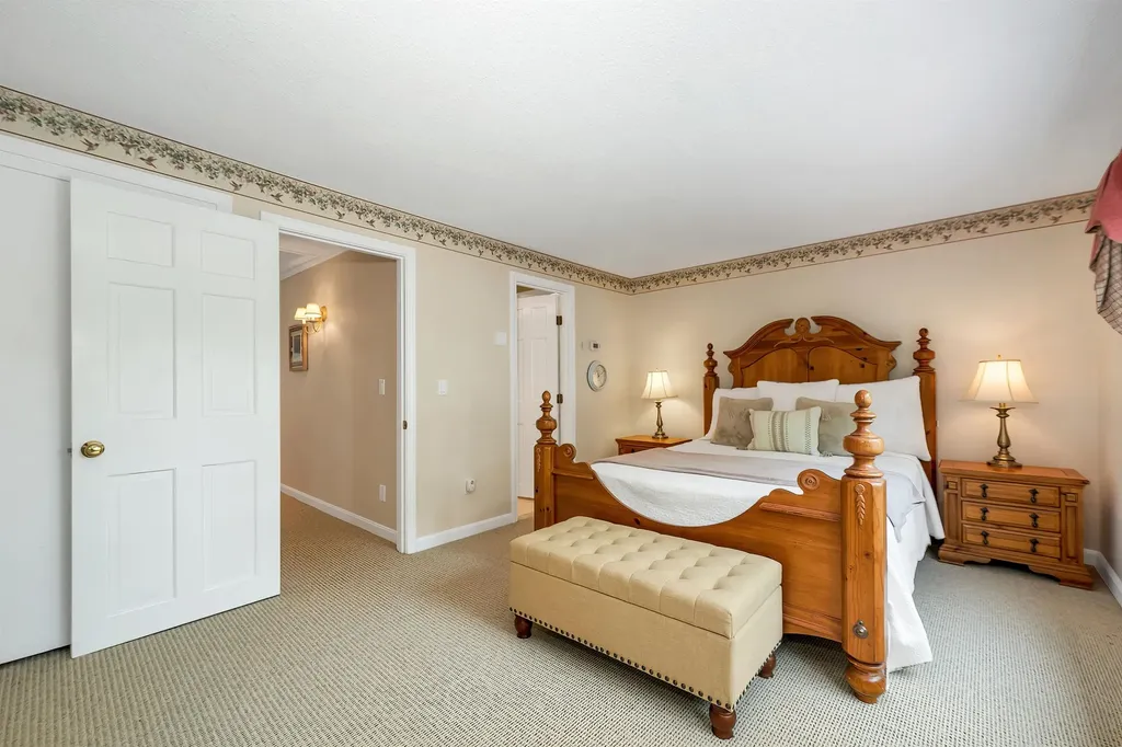 19 Wawbeek Road Tuftonboro NH 03850