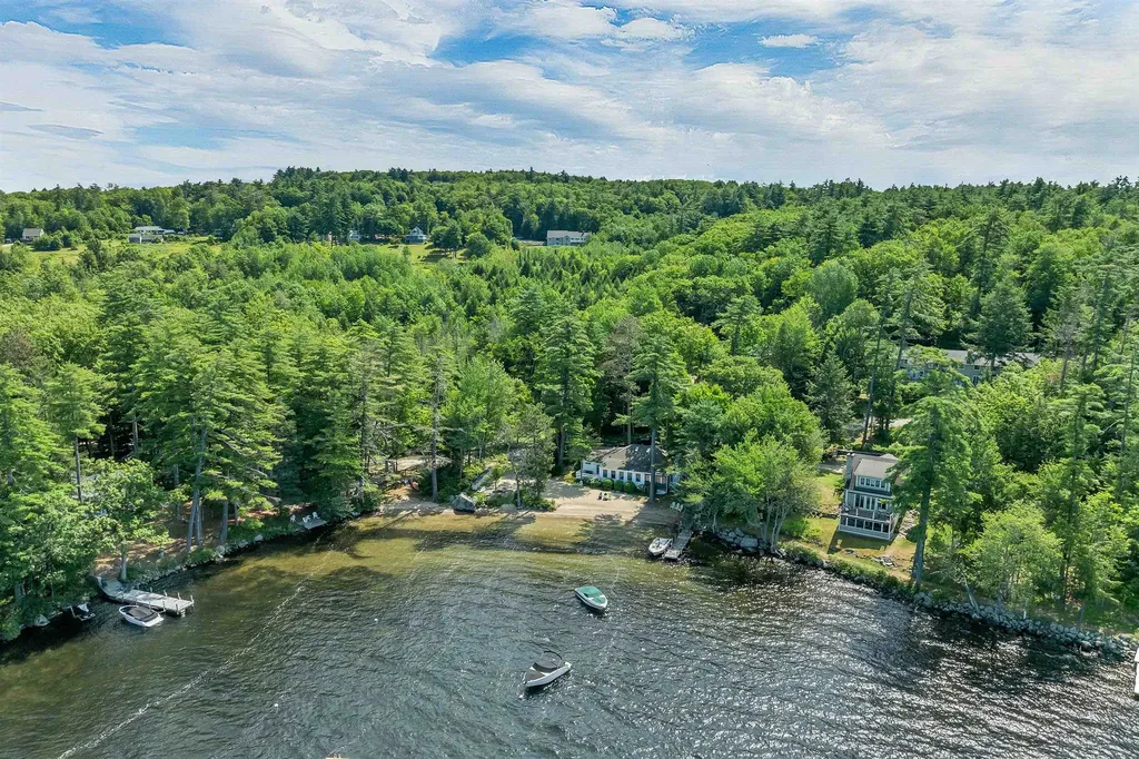 19 Wawbeek Road Tuftonboro NH 03850
