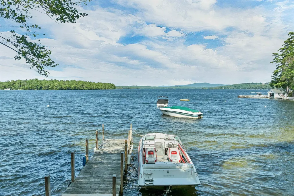 19 Wawbeek Road Tuftonboro NH 03850