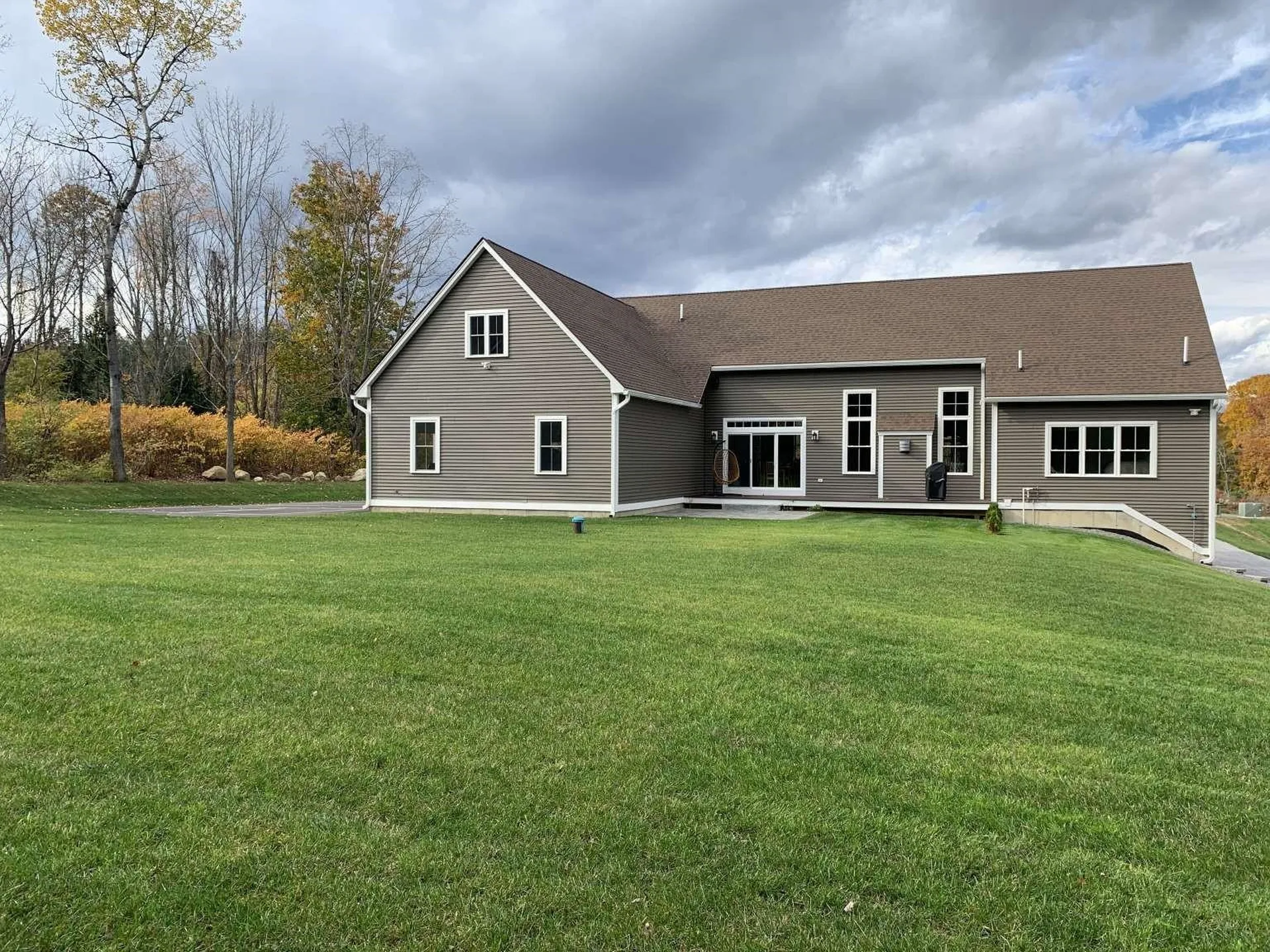 3 Labrador Lane Hampstead NH 03841