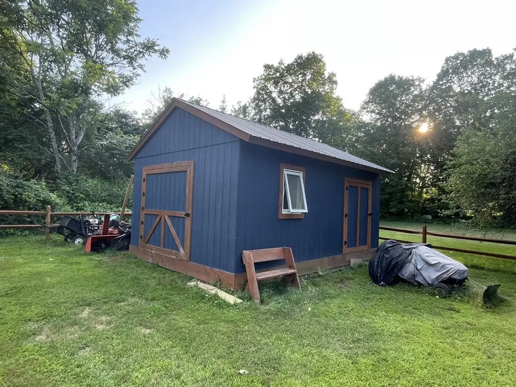 9 12 Route Hartland VT 05048