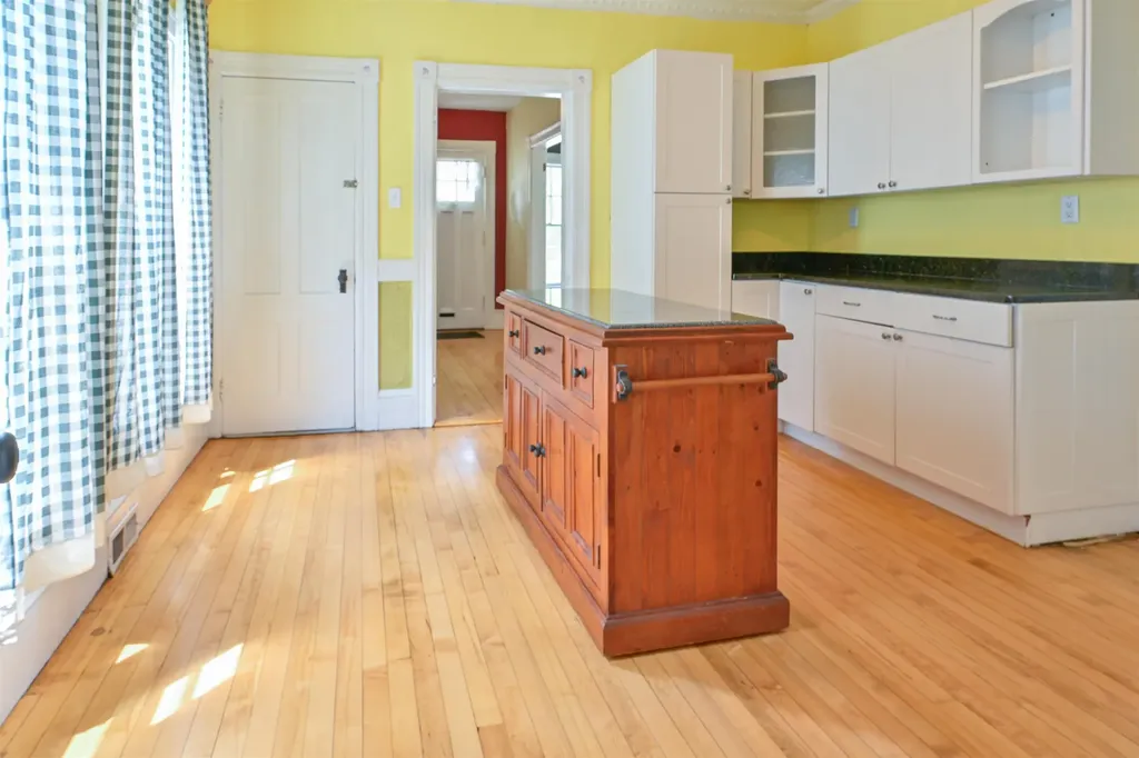 375 Orange Street Manchester NH 03104