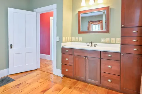 375 Orange Street Manchester NH 03104
