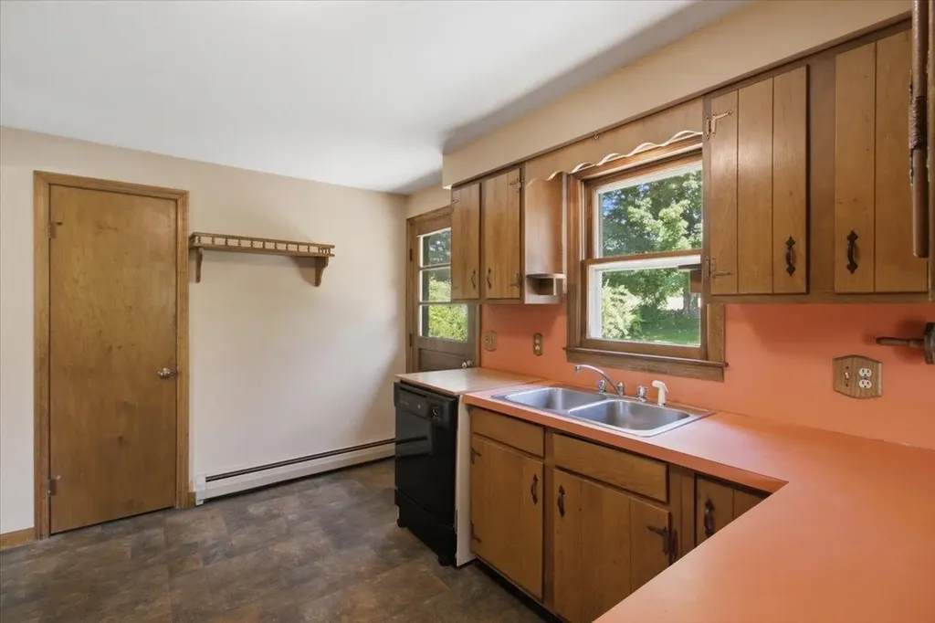 82 Puddingstone Road Pownal VT 05261