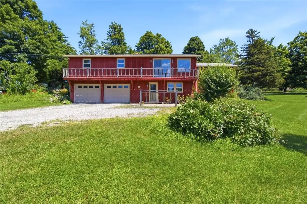 82 Puddingstone Road Pownal VT 05261