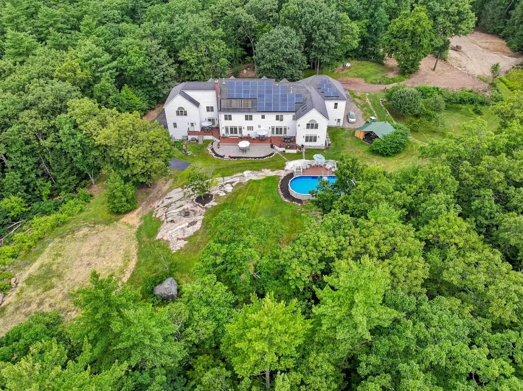 9 Storybrook Lane Amherst NH 03031