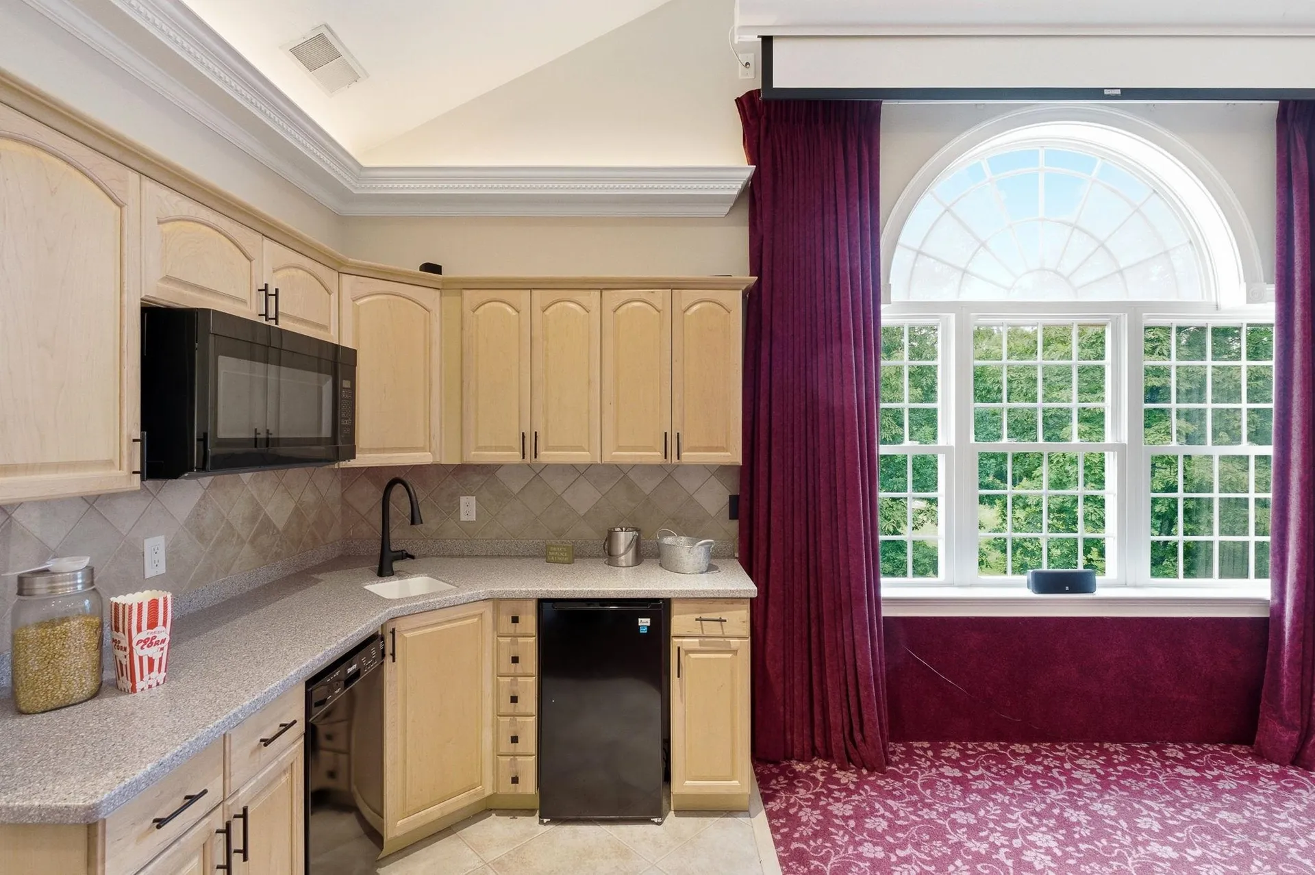 9 Storybrook Lane Amherst NH 03031