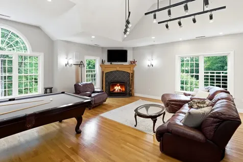 9 Storybrook Lane Amherst NH 03031