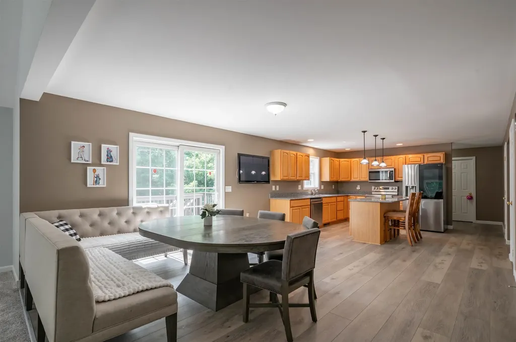 141 Paige Hill Road Goffstown NH 03045