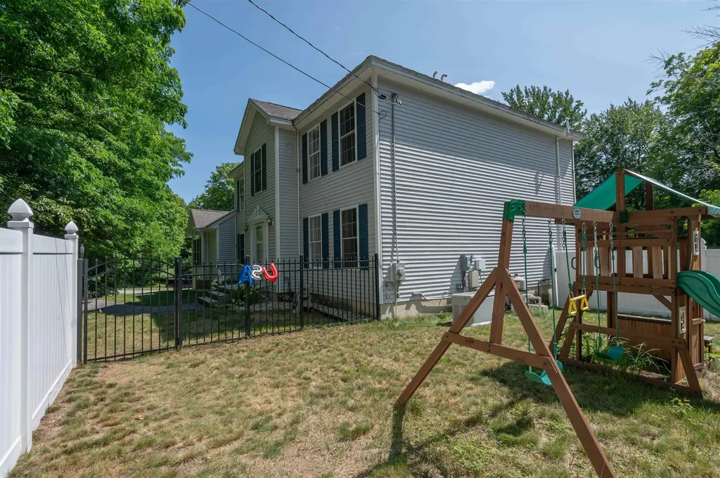 141 Paige Hill Road Goffstown NH 03045