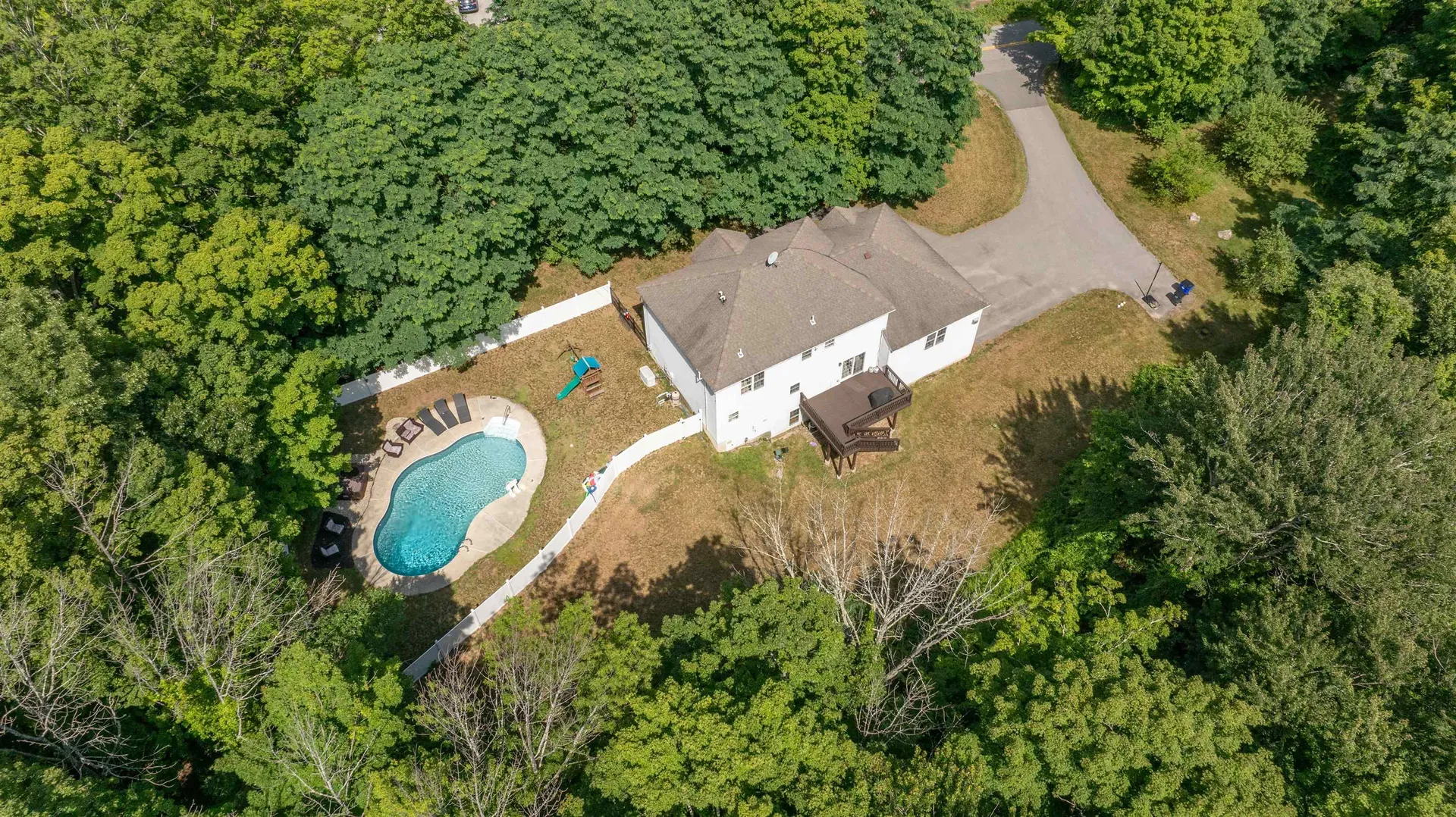 141 Paige Hill Road Goffstown NH 03045