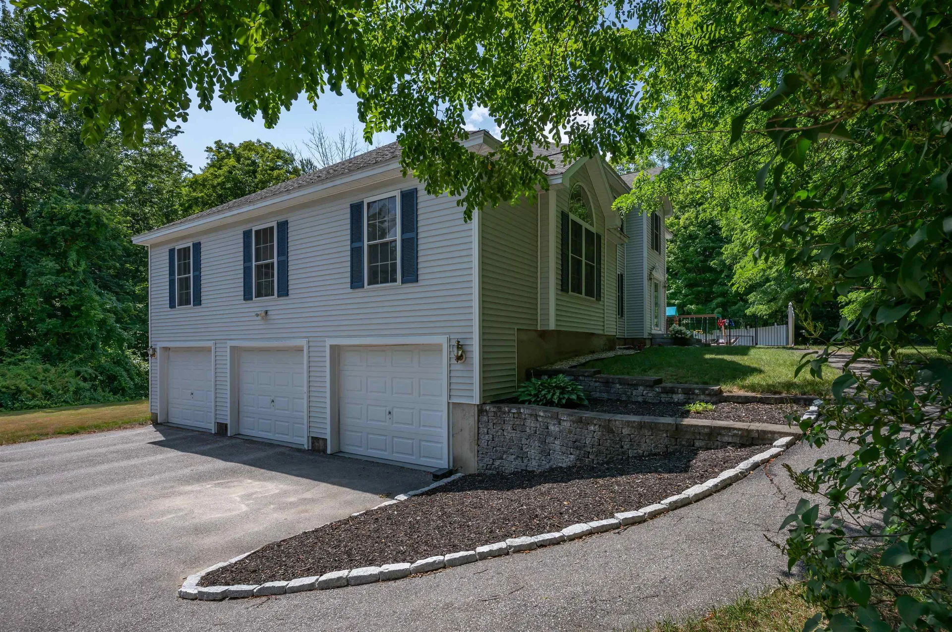141 Paige Hill Road Goffstown NH 03045