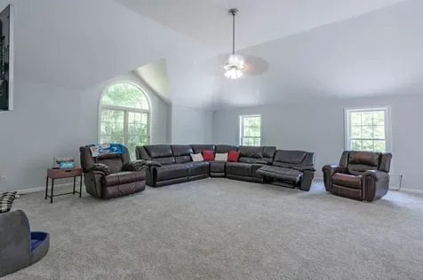 141 Paige Hill Road Goffstown NH 03045