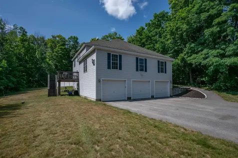 141 Paige Hill Road Goffstown NH 03045