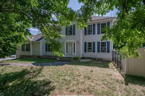 141 Paige Hill Road Goffstown NH 03045
