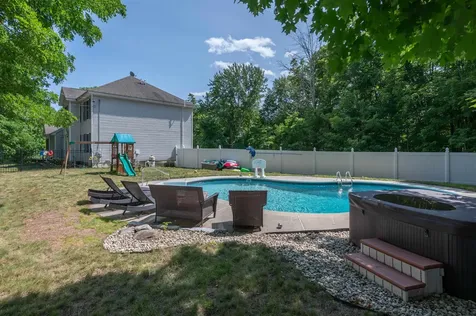 141 Paige Hill Road Goffstown NH 03045