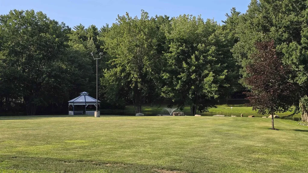 44 Gooseberry Circle Rochester NH 03867