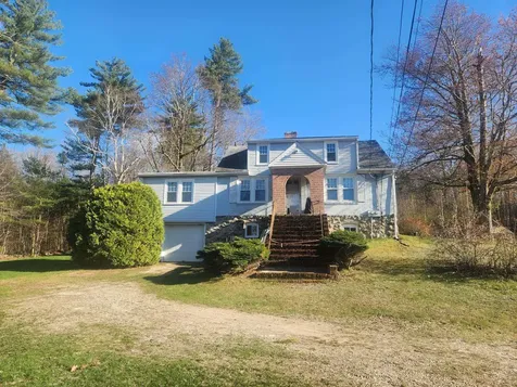 115 Hovey Road Londonderry NH 03053