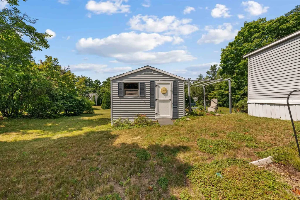 66 Fairfield Drive Concord NH 03301