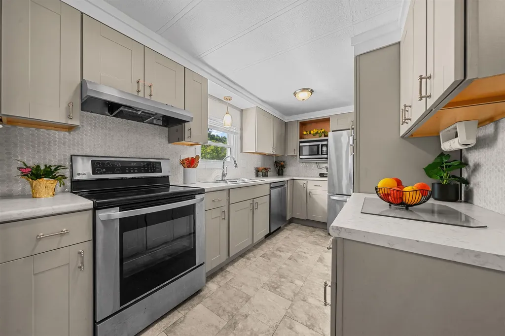 66 Fairfield Drive Concord NH 03301