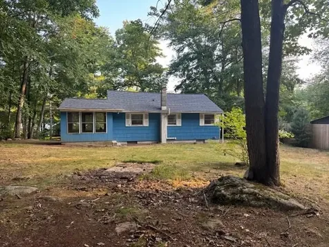 65 Langford Road Raymond NH 03077