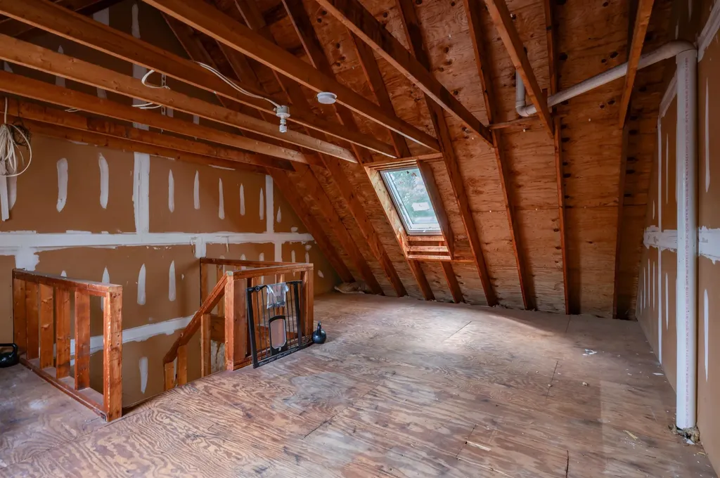 21 Silverton Drive Nashua NH 03062