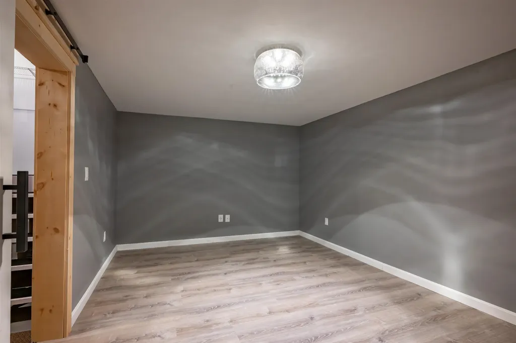 21 Silverton Drive Nashua NH 03062
