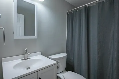 21 Silverton Drive Nashua NH 03062