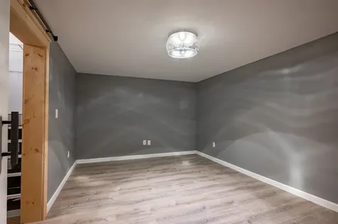 21 Silverton Drive Nashua NH 03062