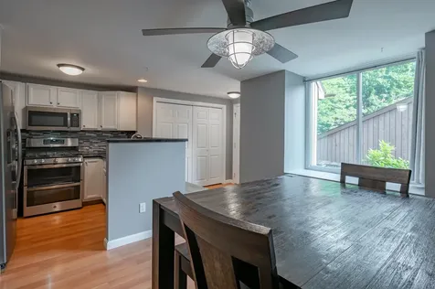 21 Silverton Drive Nashua NH 03062