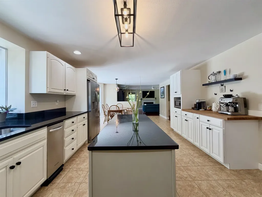 11 Boxwood Lane Dover NH 03820