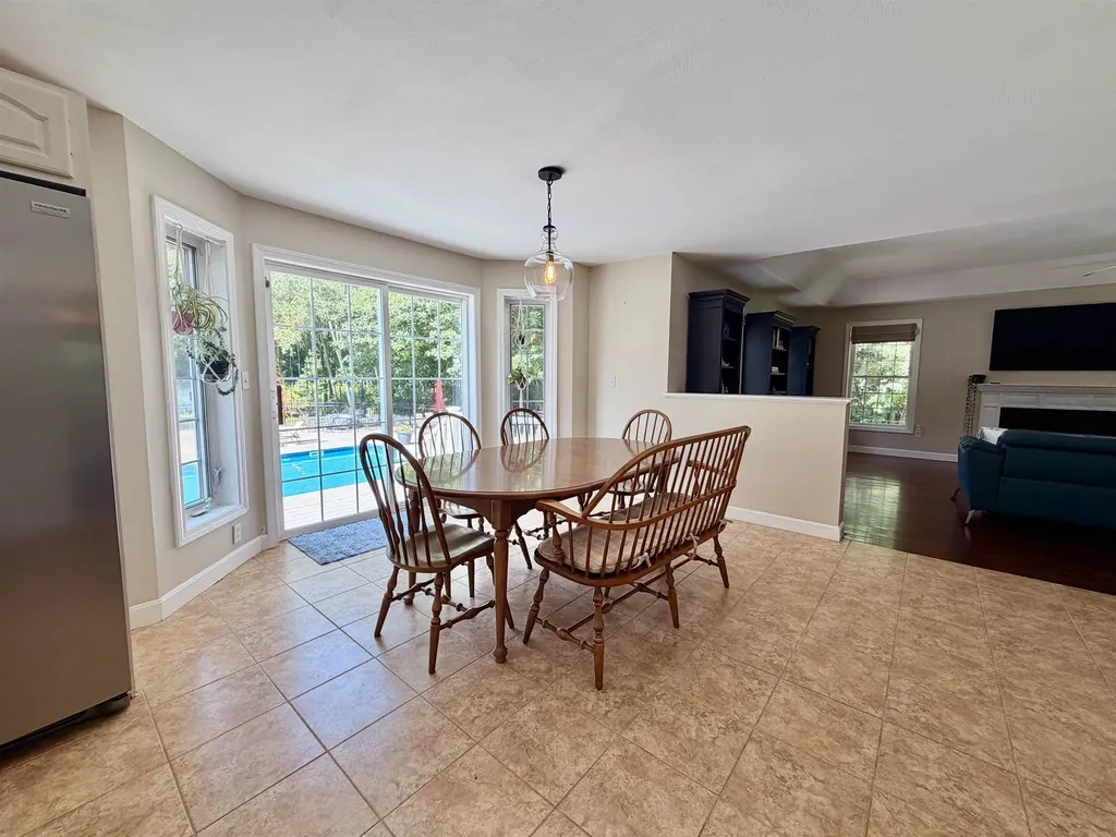 11 Boxwood Lane Dover NH 03820