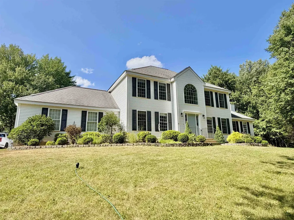 11 Boxwood Lane Dover NH 03820