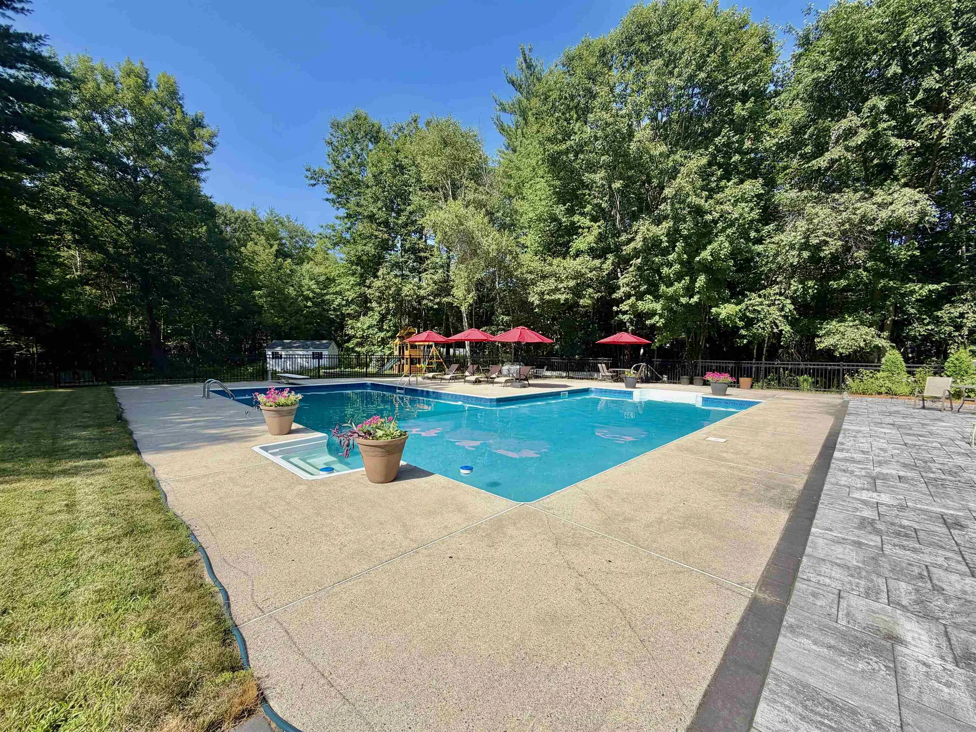 11 Boxwood Lane Dover NH 03820