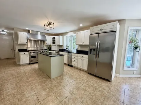 11 Boxwood Lane Dover NH 03820