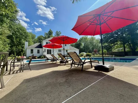 11 Boxwood Lane Dover NH 03820