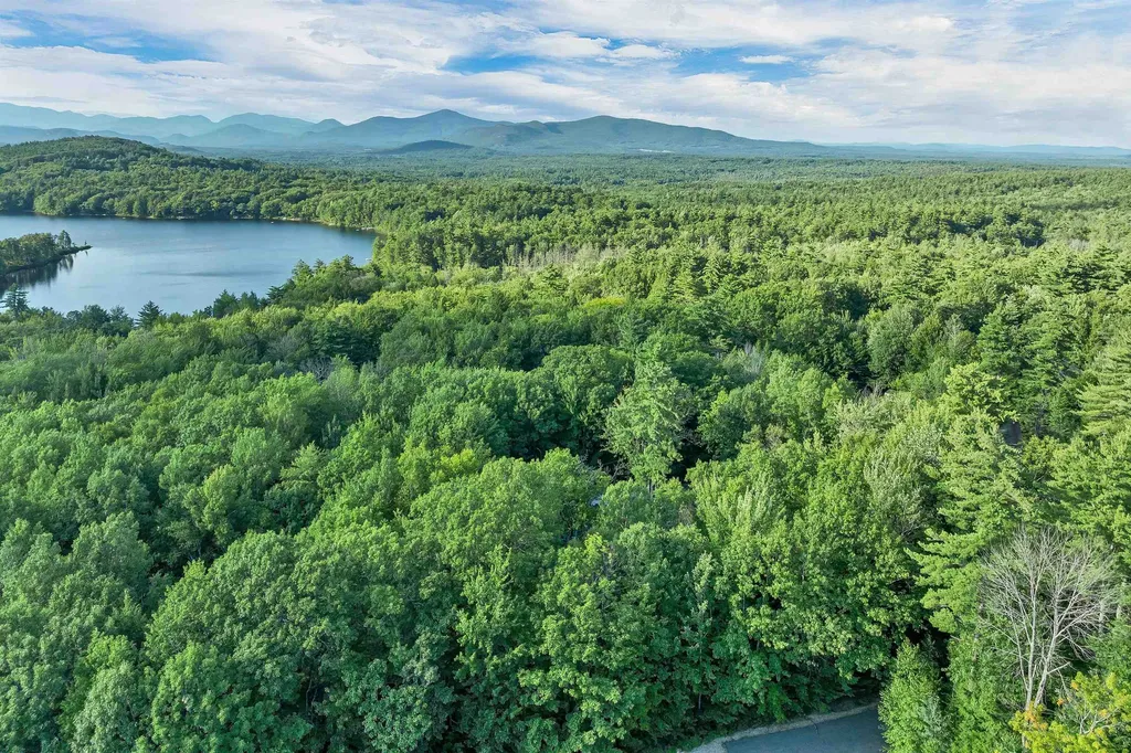 13 Chestnut Lane Madison NH 03849