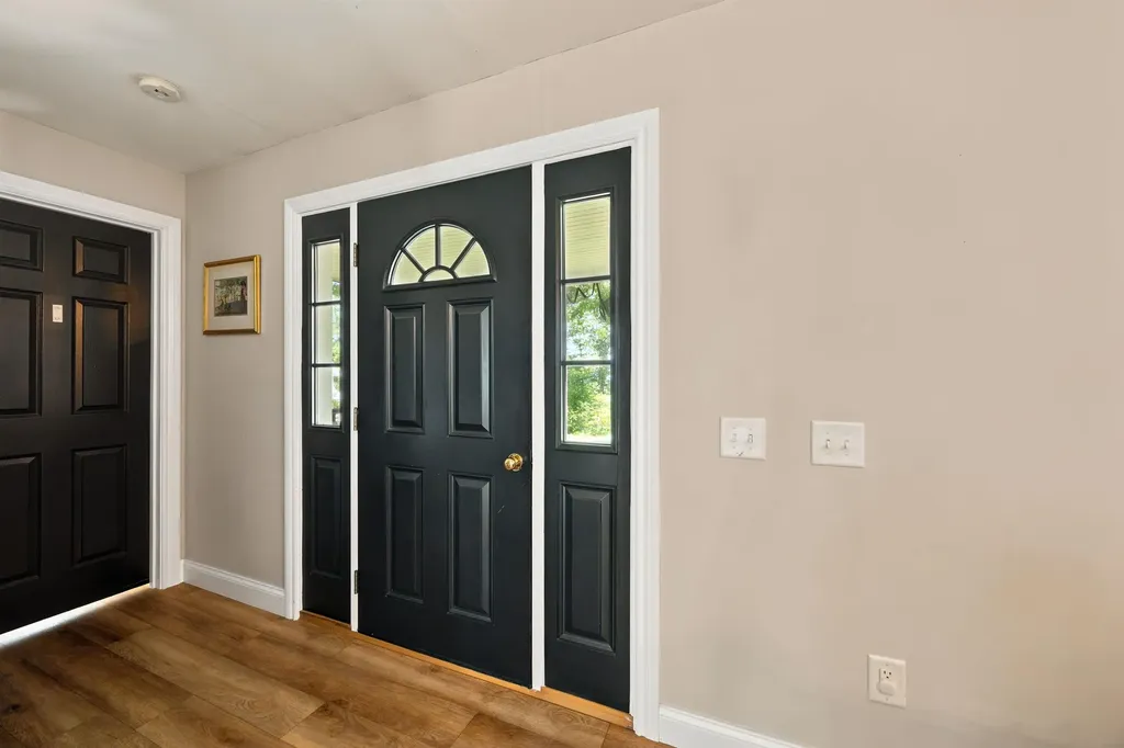 15 Silver Dawn Road Campton NH 03223