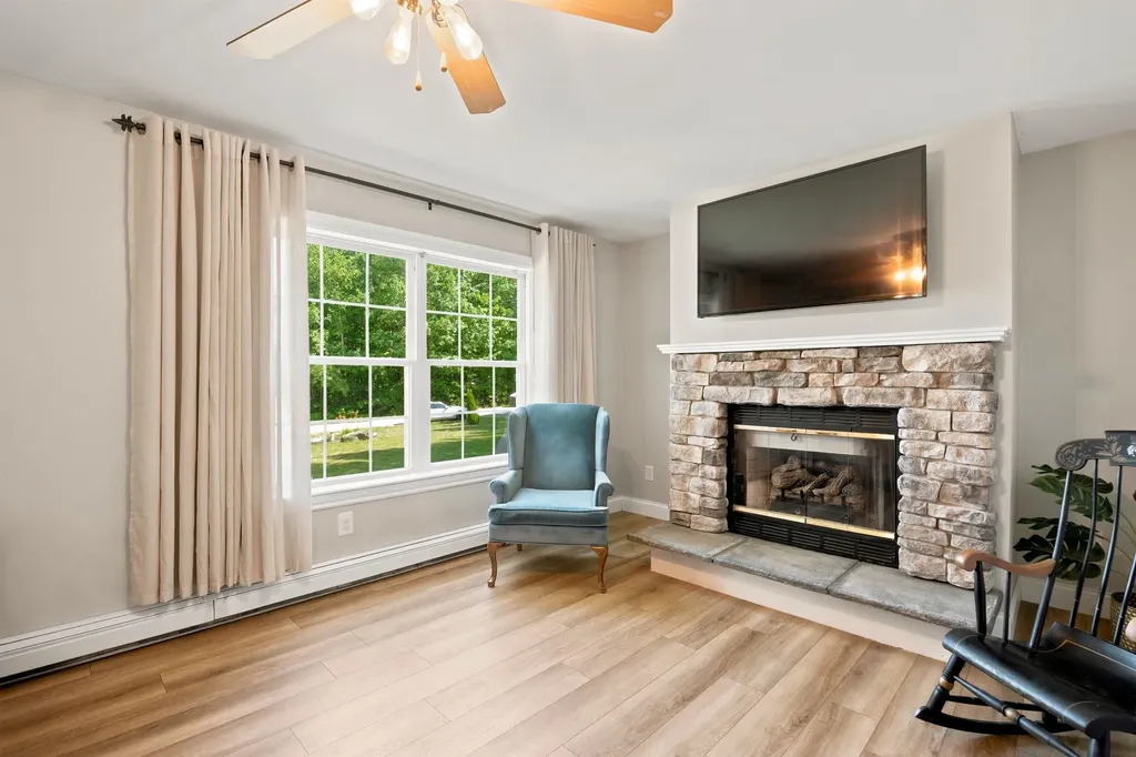 15 Silver Dawn Road Campton NH 03223