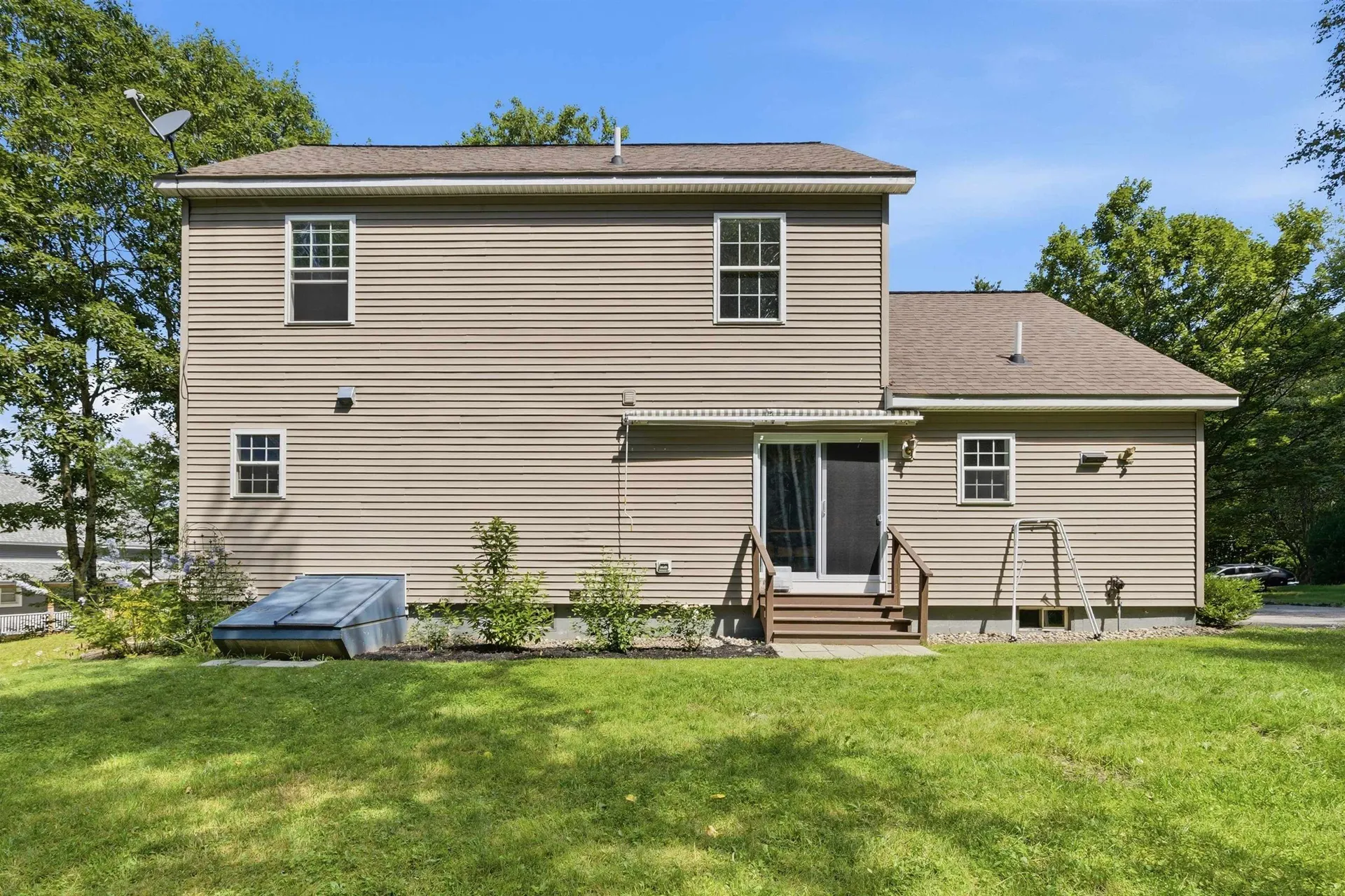 15 Silver Dawn Road Campton NH 03223