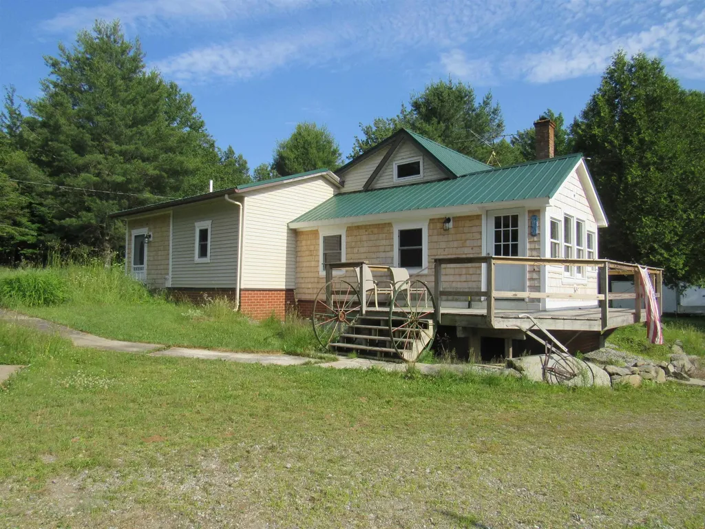 21 Maple Hill Road Holland VT 05830