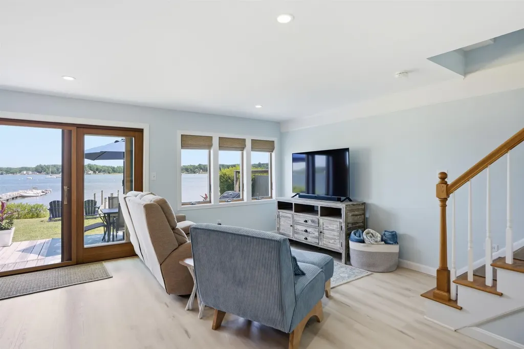 19 Wentworth Terrace Dover NH 03820