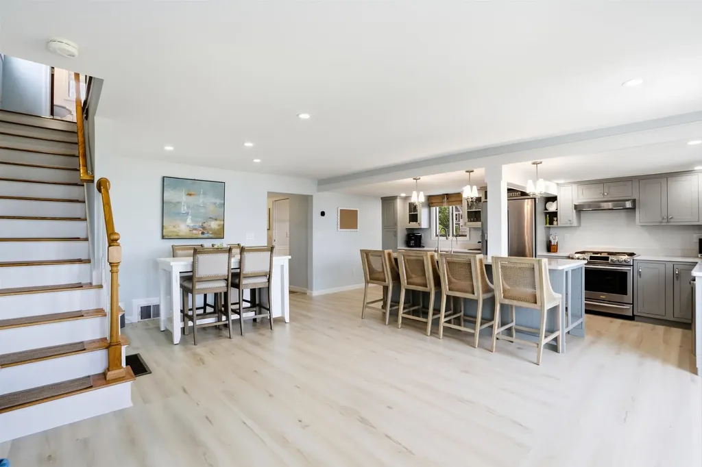 19 Wentworth Terrace Dover NH 03820