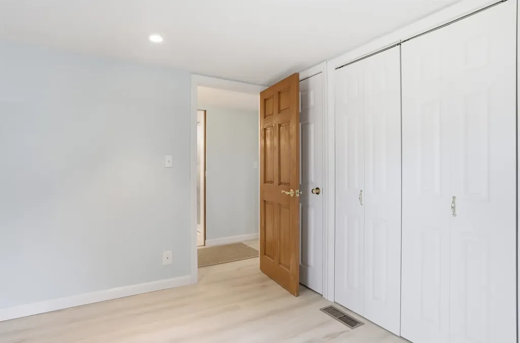 19 Wentworth Terrace Dover NH 03820