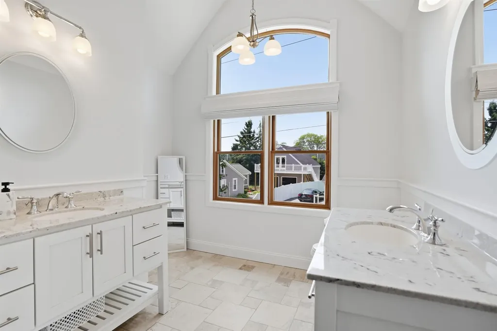 19 Wentworth Terrace Dover NH 03820