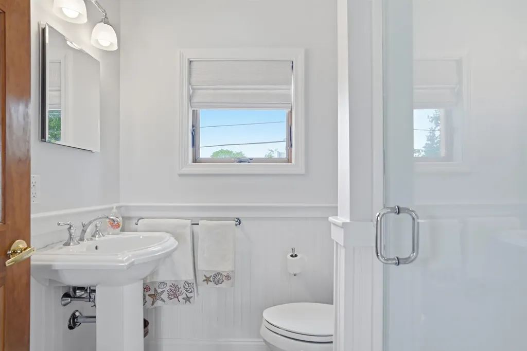 19 Wentworth Terrace Dover NH 03820