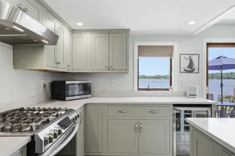 19 Wentworth Terrace Dover NH 03820