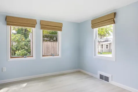 19 Wentworth Terrace Dover NH 03820